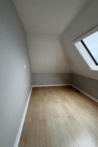 1374-1376 Indianola Avenue, Columbus, OH 43201