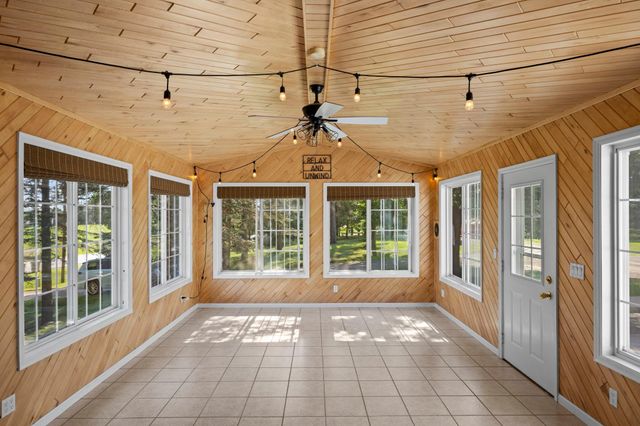 3097 325th Avenue NW, Cambridge, MN 55008