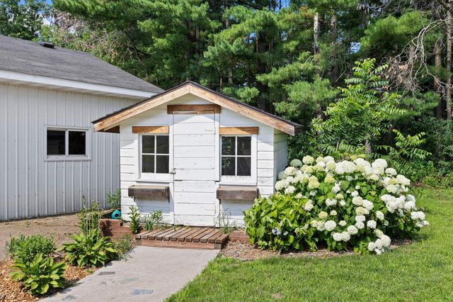 3097 325th Avenue NW, Cambridge, MN 55008