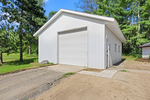 3097 325th Avenue NW, Cambridge, MN 55008
