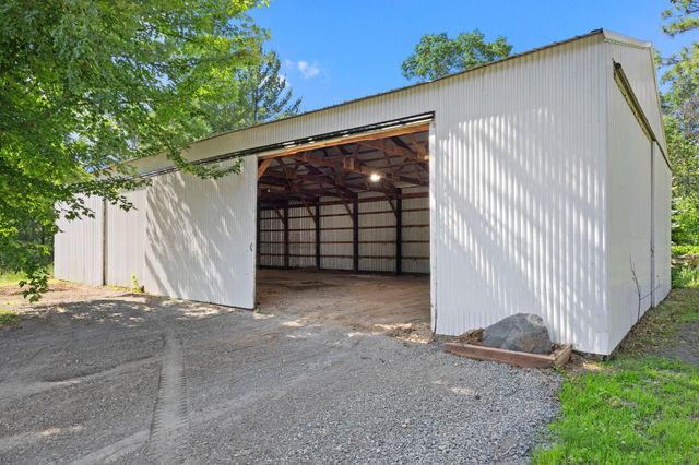 3097 325th Avenue NW, Cambridge, MN 55008