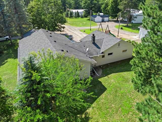 3097 325th Avenue NW, Cambridge, MN 55008
