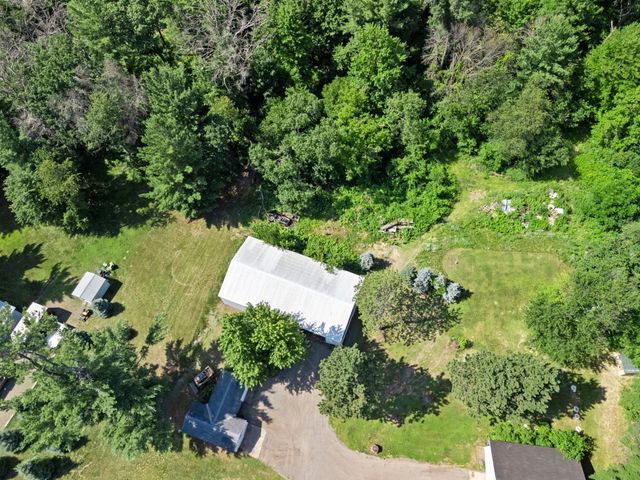 3097 325th Avenue NW, Cambridge, MN 55008