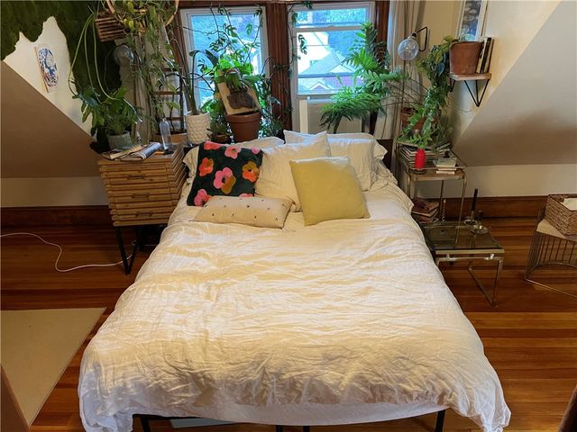 121 Rutherglen Avenue, Providence, RI 02907