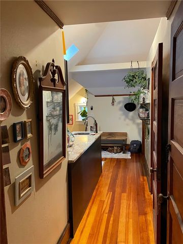 121 Rutherglen Avenue, Providence, RI 02907