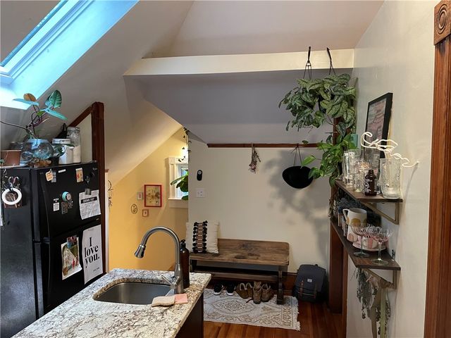 121 Rutherglen Avenue, Providence, RI 02907