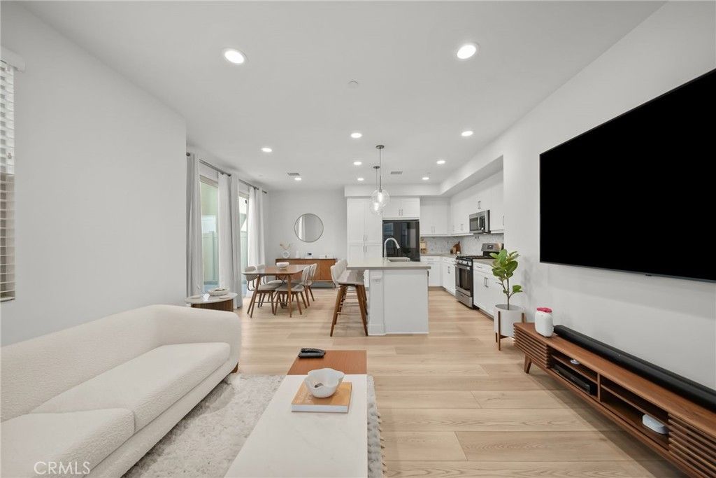 Image 3 of property listing at 16157 Sandpiper Avenue, Chino, CA 91708