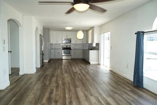 557 MILFORD STREET, Davenport, FL 33897