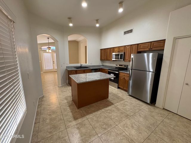 14761 W LUCAS Lane, Surprise, AZ 85374