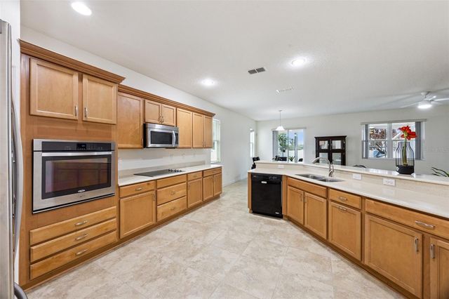 3177 BAYOU LANE, Tavares, FL 32778