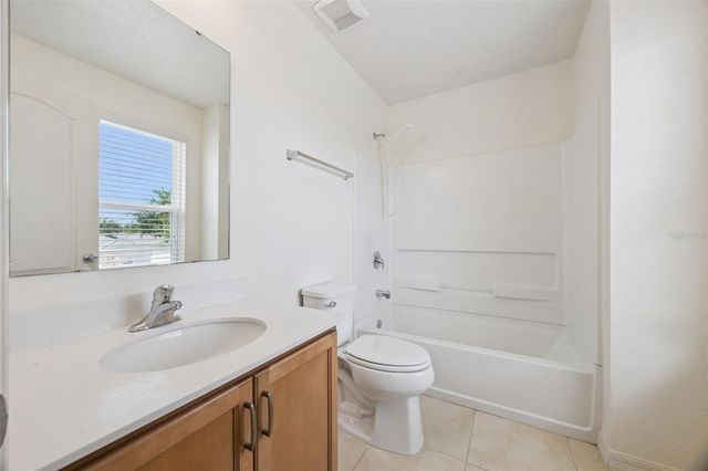 3177 BAYOU LANE, Tavares, FL 32778