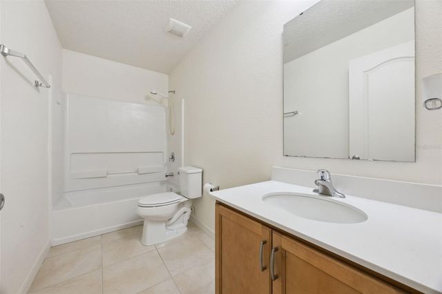 3177 BAYOU LANE, Tavares, FL 32778