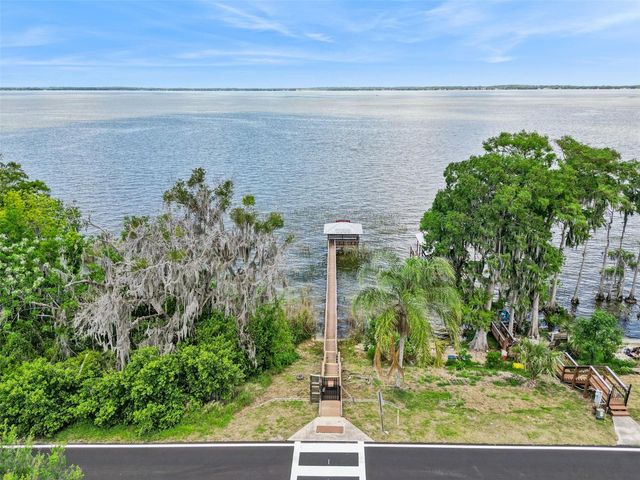3177 BAYOU LANE, Tavares, FL 32778