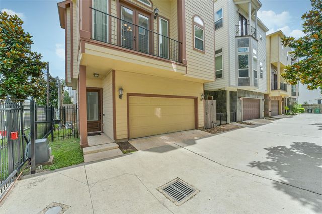 2016 Sabine Street, Houston, TX 77007