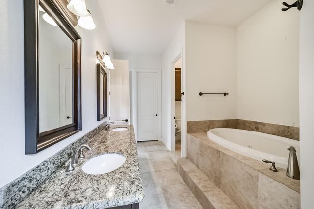 2016 Sabine Street, Houston, TX 77007