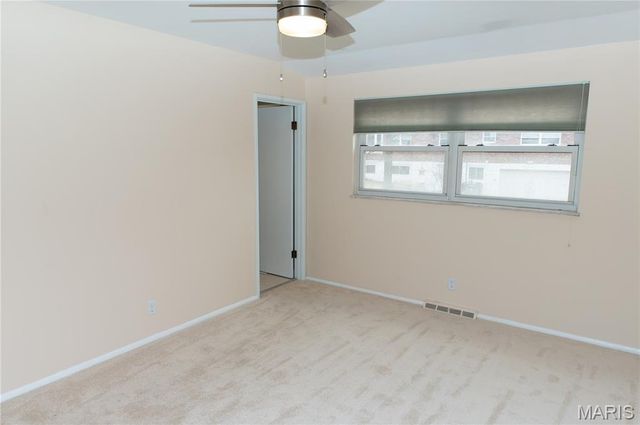 9757 Croftwood Drive, St Louis, MO 63123