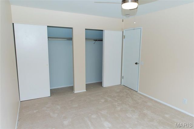 9757 Croftwood Drive, St Louis, MO 63123