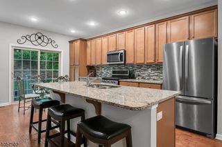 18 Brompton Pl, Randolph Twp., NJ 07869