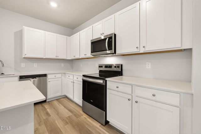 422 Barrington Key Drive, Zebulon, NC 27597