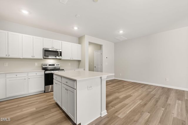 422 Barrington Key Drive, Zebulon, NC 27597