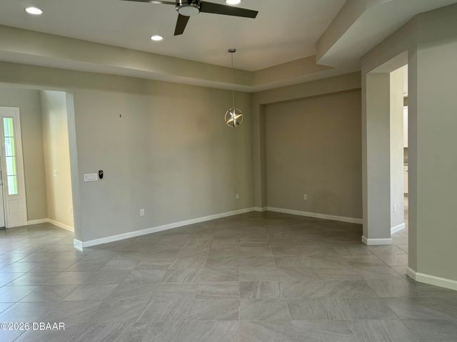 899 Attitude Avenue, Daytona Beach, FL 32124