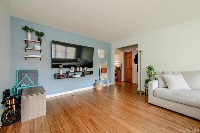 1183 Neill Avenue, Bronx, NY 10461
