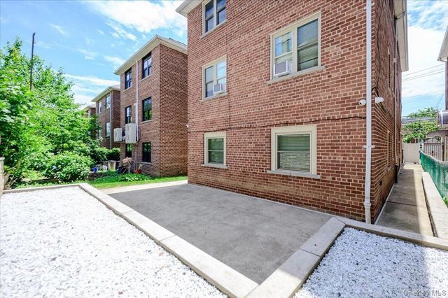 1183 Neill Avenue, Bronx, NY 10461