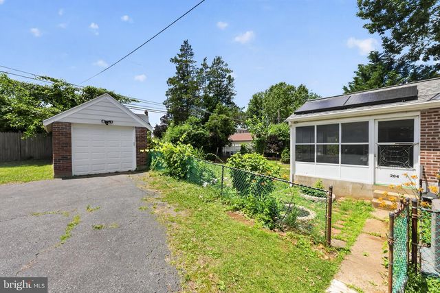 204 SHARON PARK DR, Folcroft, PA 19032