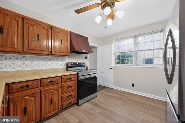 204 SHARON PARK DR, Folcroft, PA 19032