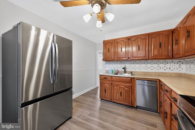 204 SHARON PARK DR, Folcroft, PA 19032