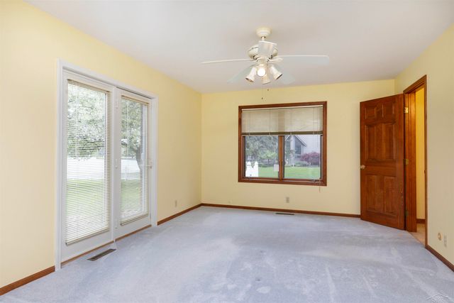 11145 Lake Circle North Street, Saginaw, MI 48609