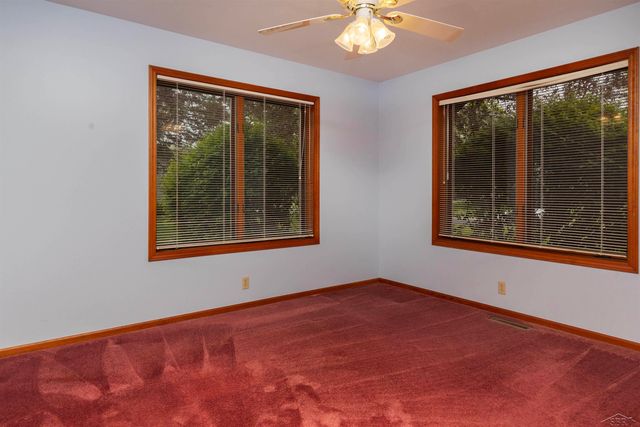 11145 Lake Circle North Street, Saginaw, MI 48609