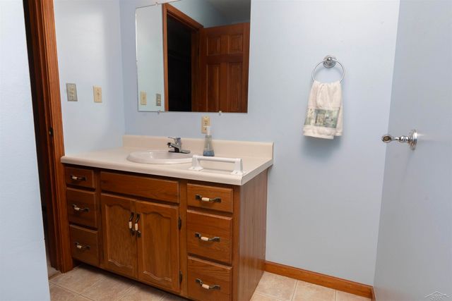 11145 Lake Circle North Street, Saginaw, MI 48609