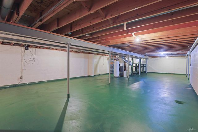 11145 Lake Circle North Street, Saginaw, MI 48609