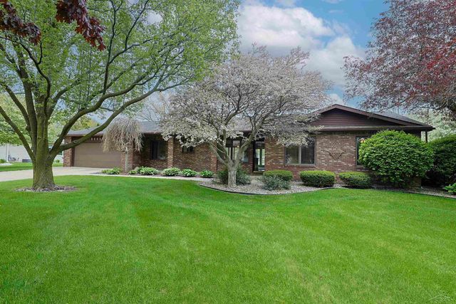 11145 Lake Circle North Street, Saginaw, MI 48609