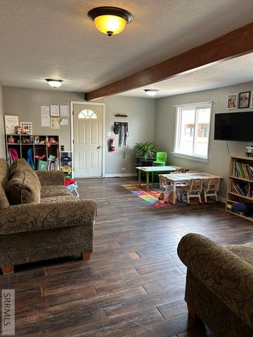 1213 Main Street, Salmon, ID 83467