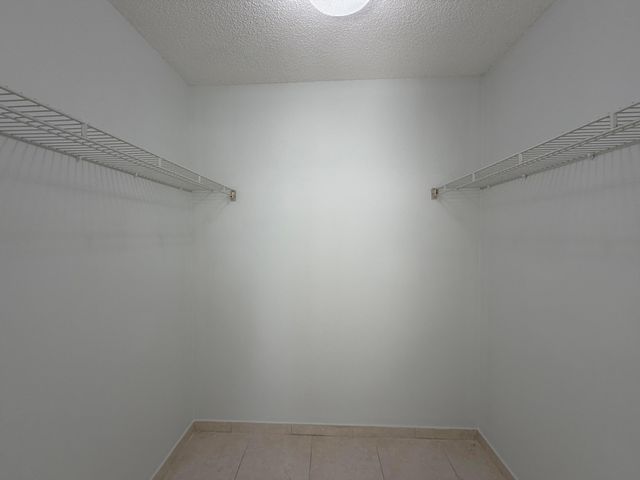 2704 Knight Lane, Delray Beach, FL 33445