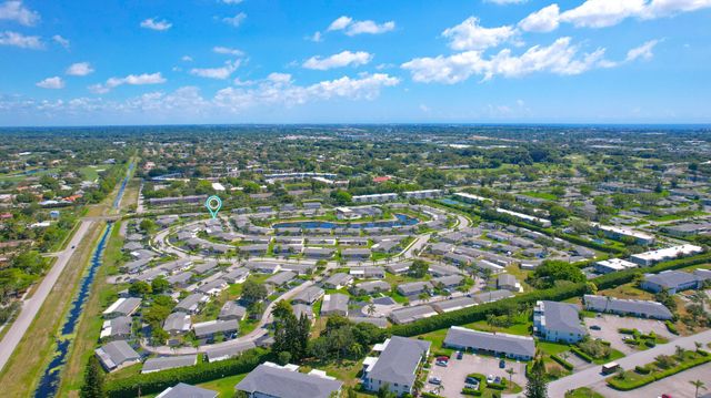 2704 Knight Lane, Delray Beach, FL 33445