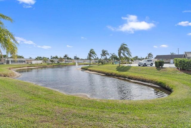 2704 Knight Lane, Delray Beach, FL 33445