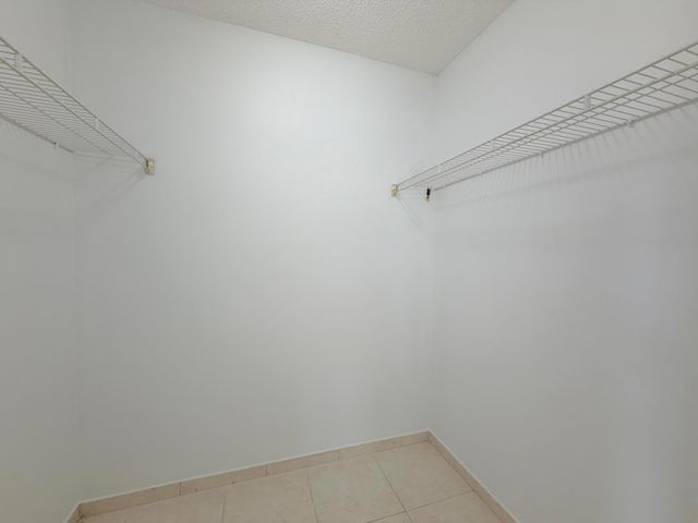 2704 Knight Lane, Delray Beach, FL 33445