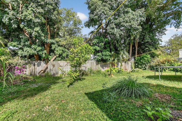 4559 Cole Street, West Palm Beach, FL 33417