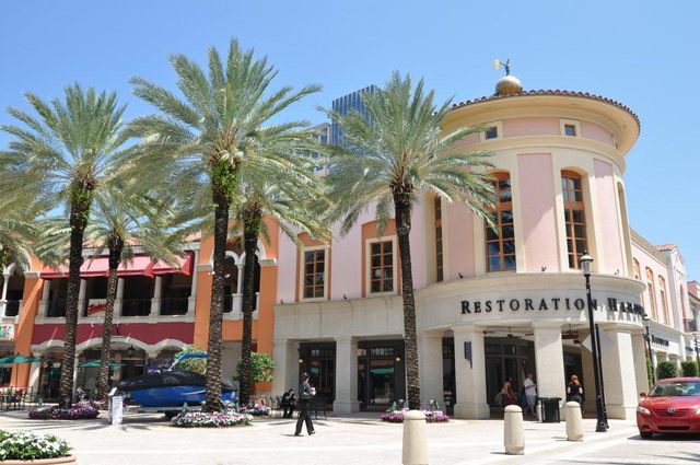 4559 Cole Street, West Palm Beach, FL 33417