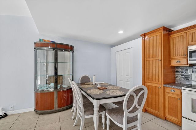 4559 Cole Street, West Palm Beach, FL 33417