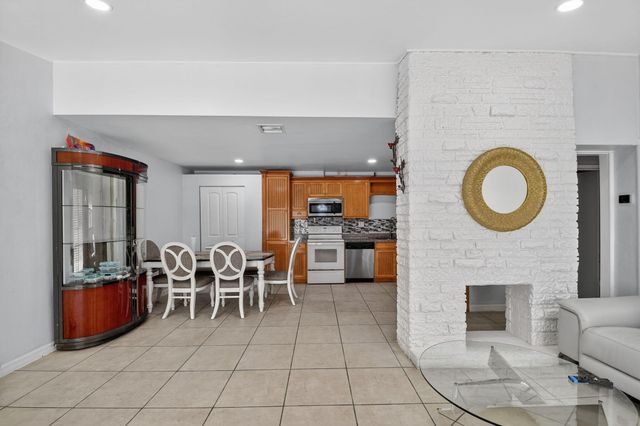 4559 Cole Street, West Palm Beach, FL 33417