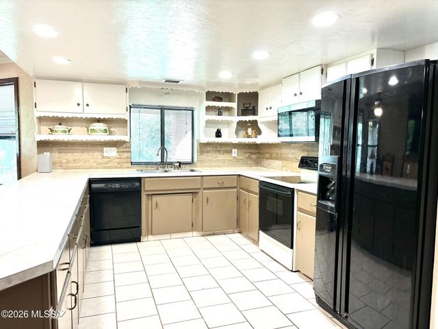 8520 N Aspen Avenue, Tucson, AZ 85704