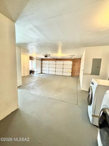 8520 N Aspen Avenue, Tucson, AZ 85704