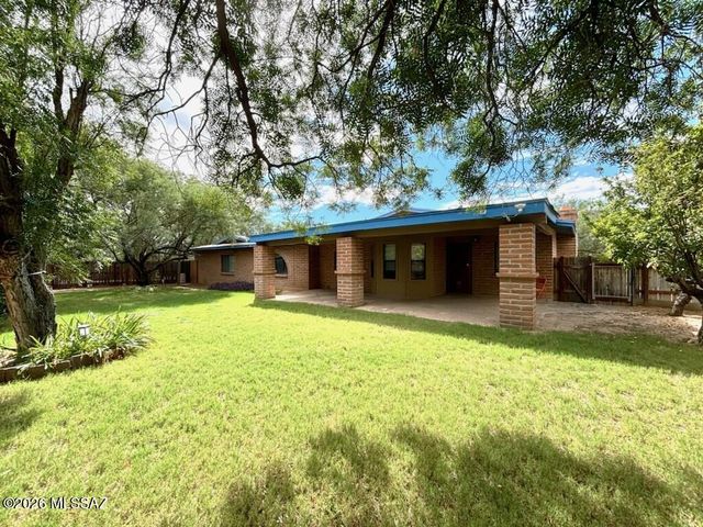 8520 N Aspen Avenue, Tucson, AZ 85704