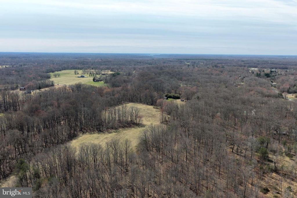 Image 16 of property listing at 8710 BILLINGSLEY RD, White Plains, MD 20695