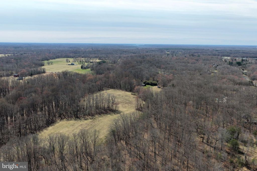 Image 17 of property listing at 8710 BILLINGSLEY RD, White Plains, MD 20695