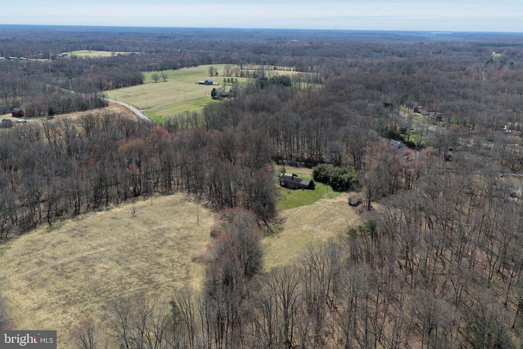 Image 19 of property listing at 8710 BILLINGSLEY RD, White Plains, MD 20695